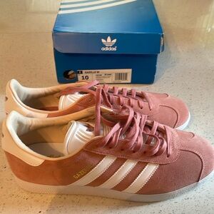Adidas Gazelle Women’s size 10